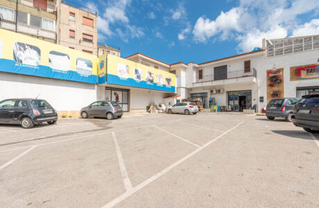 Locale Commerciale